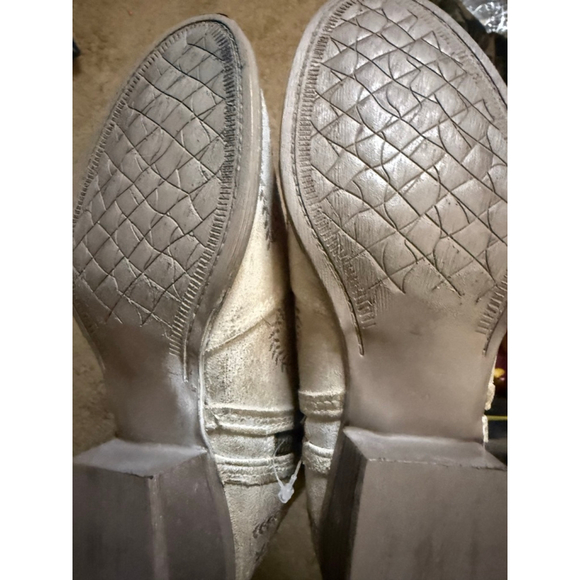 Women's Sterling River Beige Ankle Boots & Booties Size 8 with Brown Embroidery - Picture 5 of 7